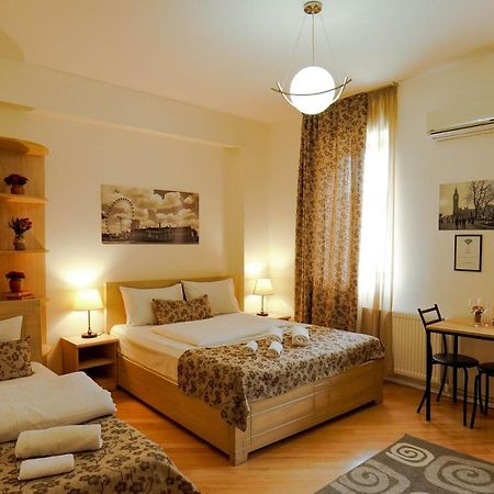 Check-In Hotel Tbilisi Exterior foto